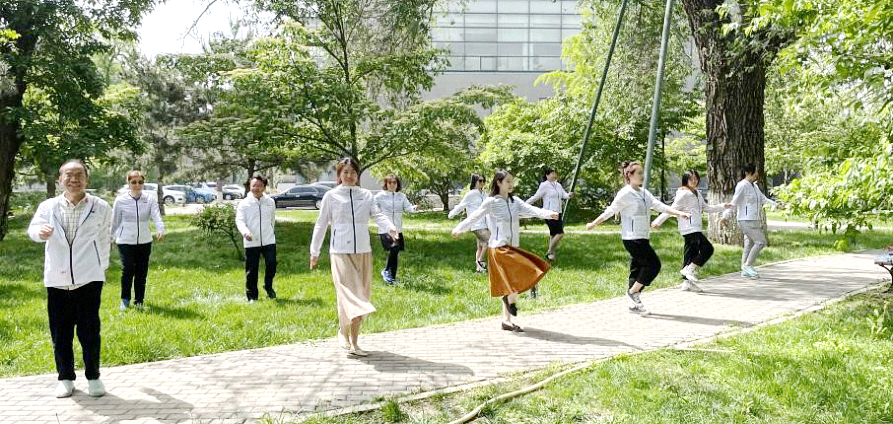 国际关系学院工间操练起来